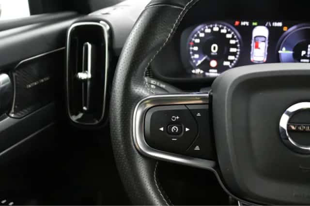 Volvo XC40 (2020) thumbnail 13