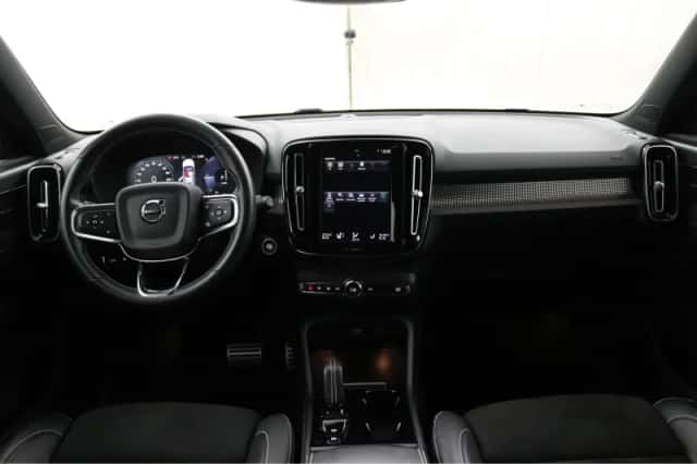 Volvo XC40 (2020) thumbnail 4