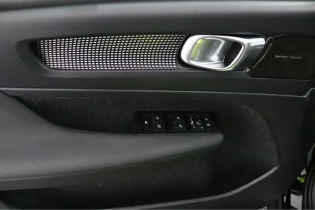 Volvo XC40 (2020) thumbnail 33