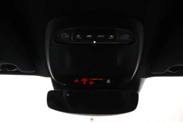 Volvo XC40 (2020) thumbnail 36