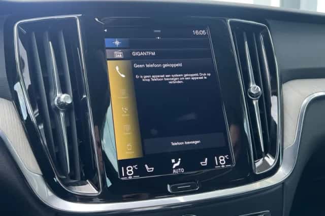 Volvo V60 (2022) thumbnail 11