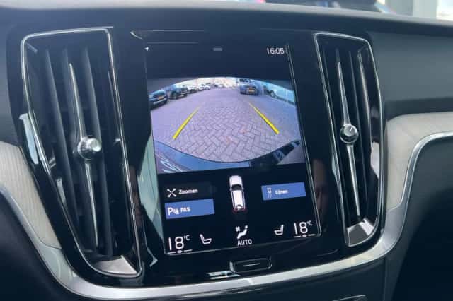 Volvo V60 (2022) thumbnail 14