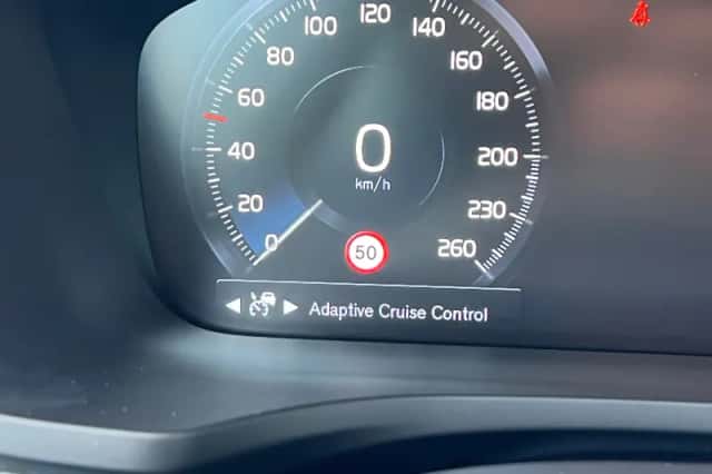 Volvo V60 (2022) thumbnail 16