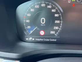 Volvo V60 (2022) thumbnail 16