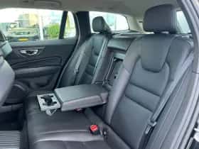 Volvo V60 (2022) thumbnail 17