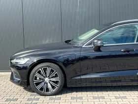 Volvo V60 (2022) thumbnail 23