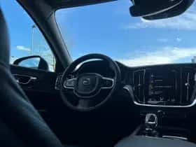Volvo V60 (2022) thumbnail 29
