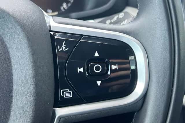 Volvo V60 (2022) thumbnail 32