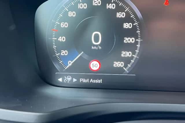 Volvo V60 (2022) thumbnail 33