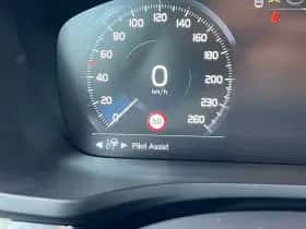 Volvo V60 (2022) thumbnail 33