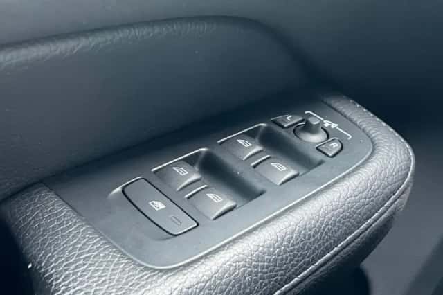 Volvo V60 (2022) thumbnail 35