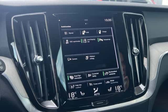 Volvo V60 (2022) thumbnail 36