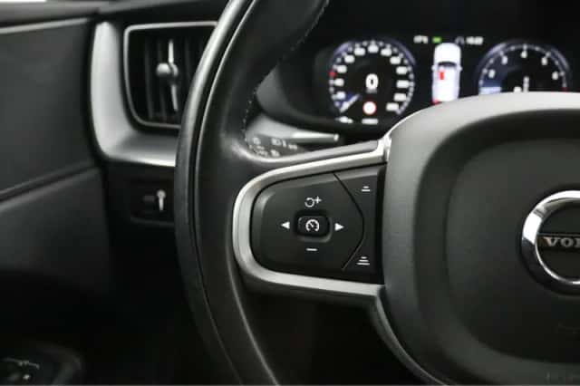 Volvo XC60 (2021) thumbnail 13