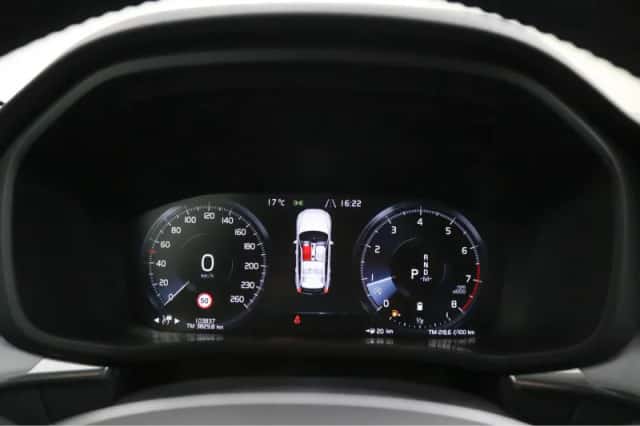 Volvo XC60 (2021) thumbnail 18