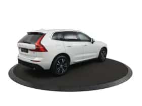 Volvo XC60 (2021) thumbnail 3