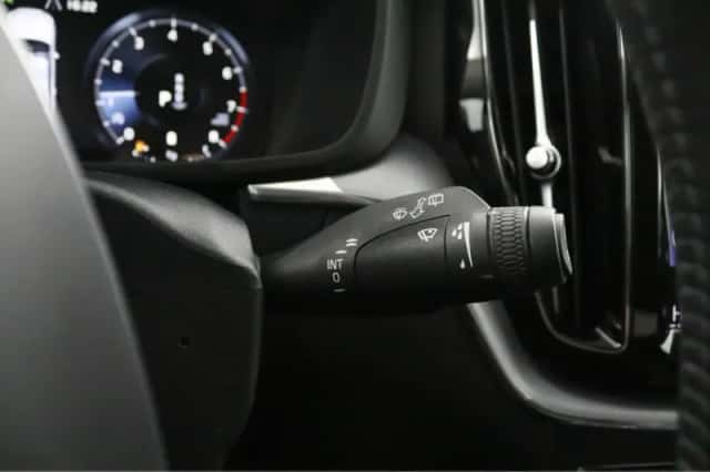 Volvo XC60 (2021) thumbnail 31