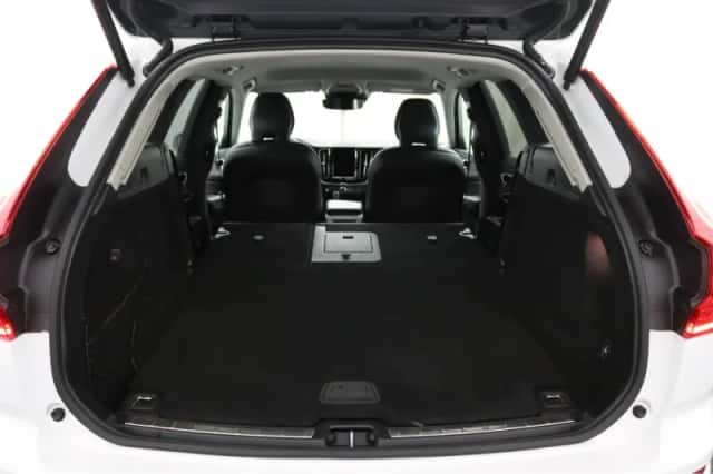 Volvo XC60 (2021) thumbnail 10