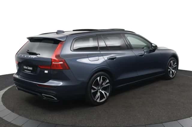 Volvo V60 (2022) thumbnail 2