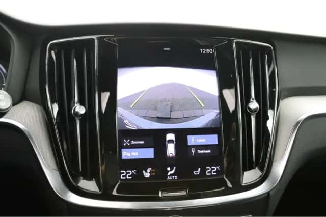 Volvo V60 (2022) thumbnail 13