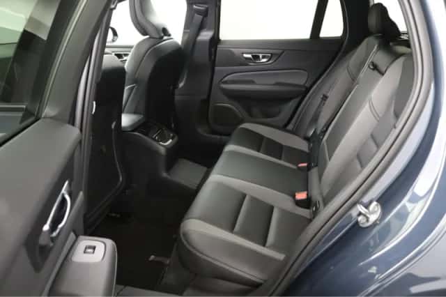 Volvo V60 (2022) thumbnail 15