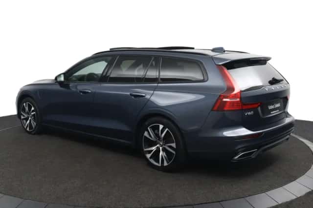 Volvo V60 (2022) thumbnail 4