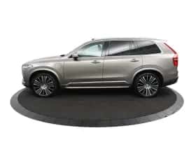 Volvo XC90 (2022) thumbnail 2