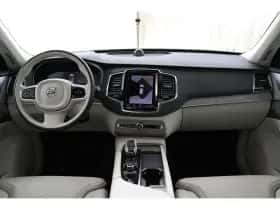 Volvo XC90 (2022) thumbnail 4