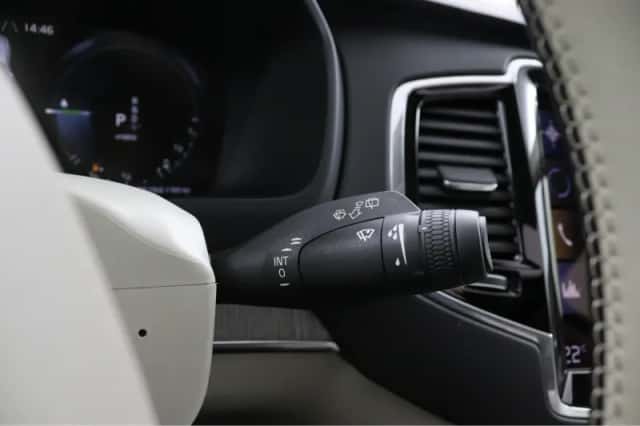 Volvo XC90 (2022) thumbnail 37