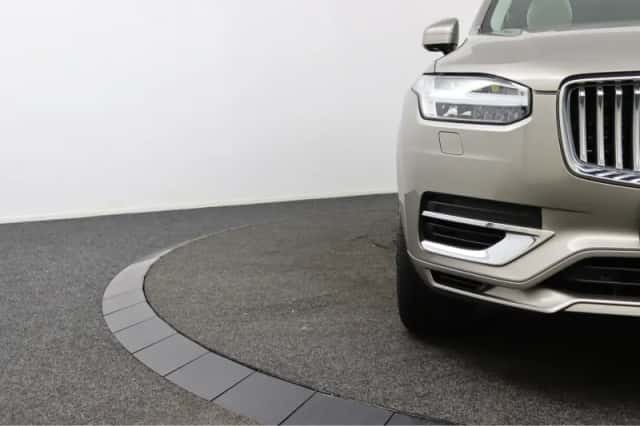 Volvo XC90 (2022) thumbnail 43