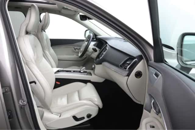 Volvo XC90 (2022) thumbnail 8