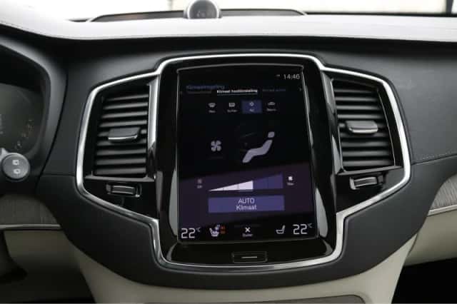 Volvo XC90 (2022) thumbnail 10