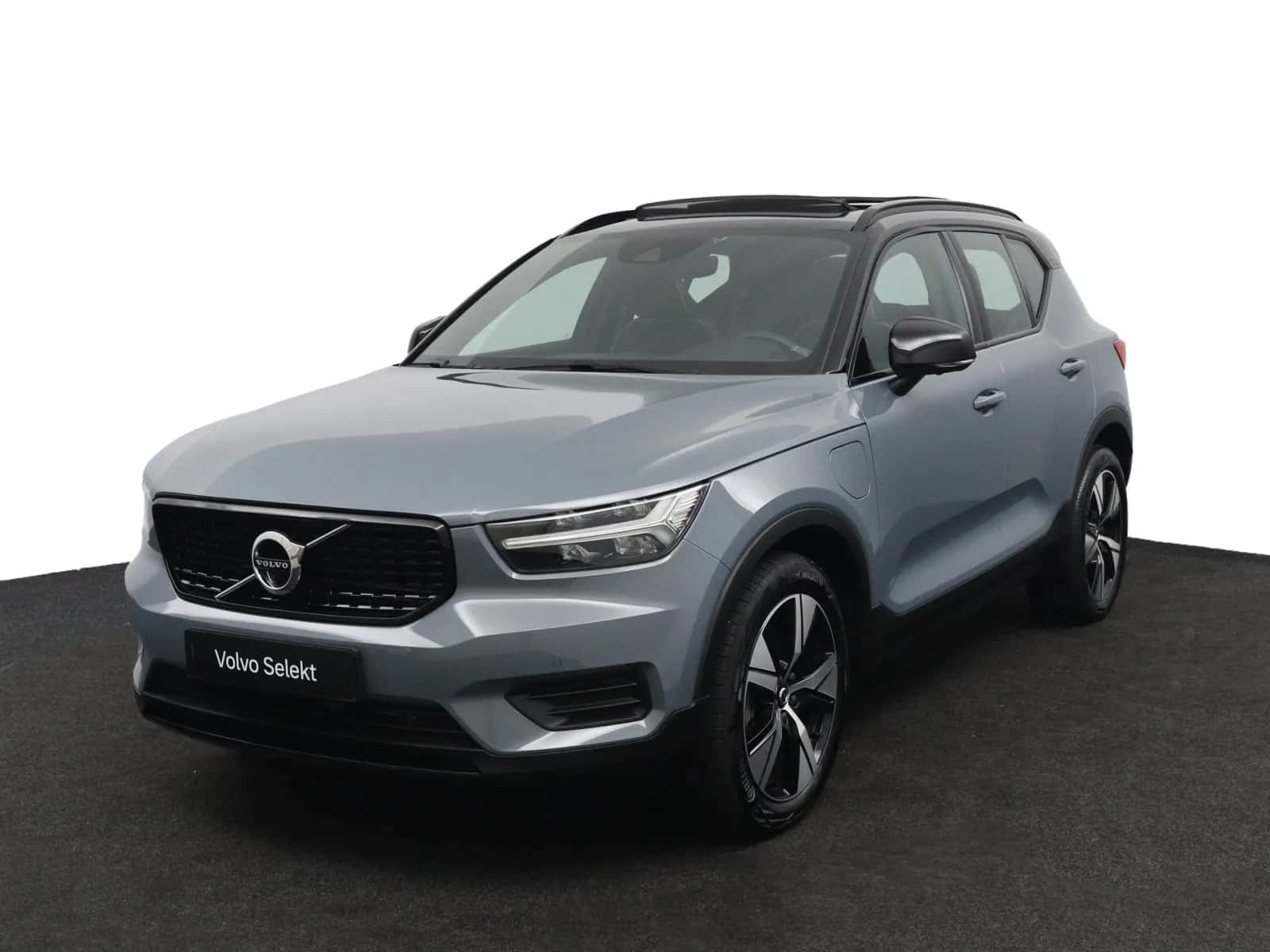 Volvo XC40 (2022) — foto 1