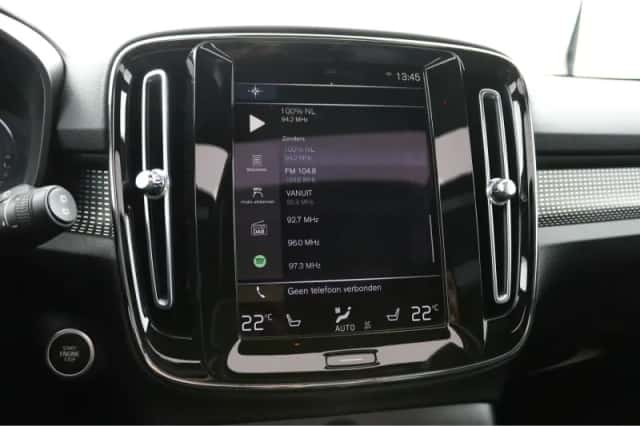 Volvo XC40 (2022) thumbnail 11