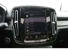 Volvo XC40 (2022) thumbnail 11