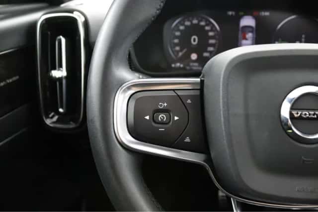 Volvo XC40 (2022) thumbnail 16