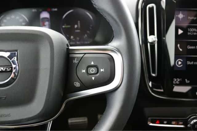 Volvo XC40 (2022) thumbnail 17
