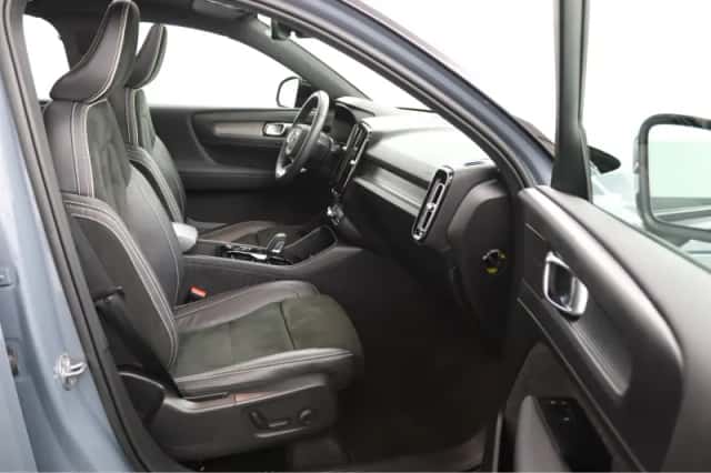 Volvo XC40 (2022) thumbnail 18