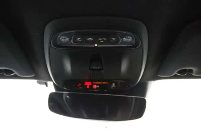 Volvo XC40 (2022) thumbnail 27