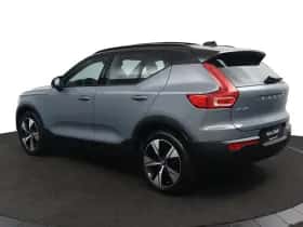 Volvo XC40 (2022) thumbnail 4
