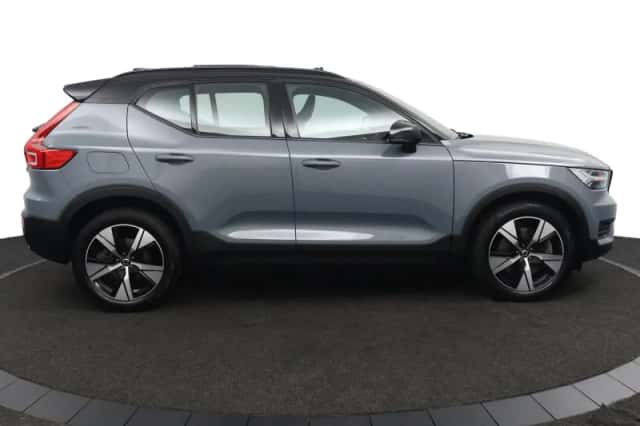 Volvo XC40 (2022) thumbnail 5