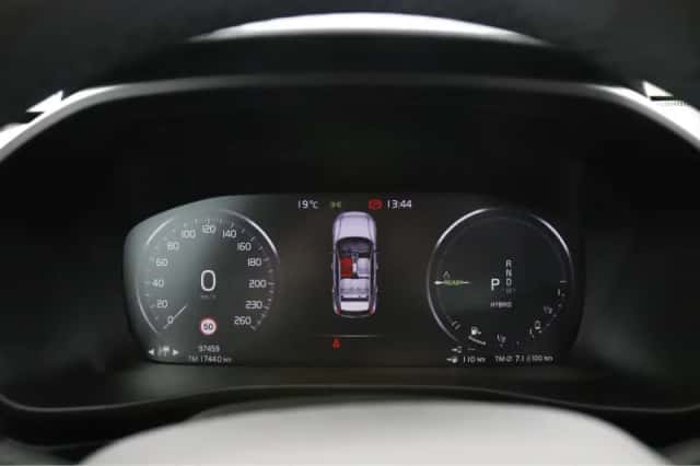 Volvo XC40 (2022) thumbnail 9