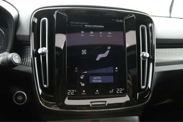 Volvo XC40 (2022) thumbnail 10