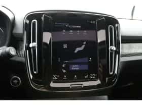 Volvo XC40 (2022) thumbnail 10