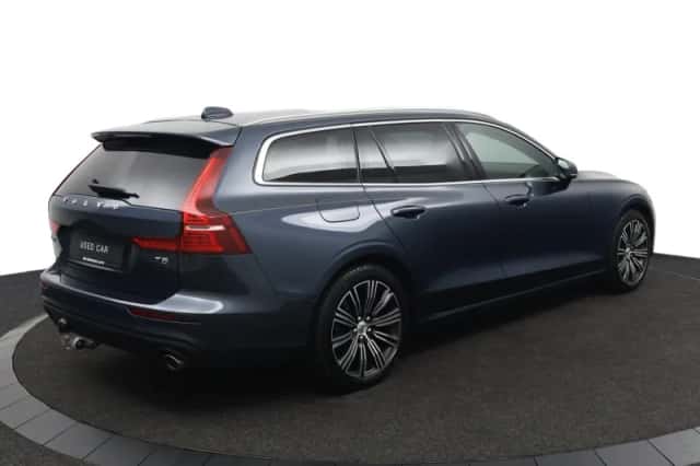 Volvo V60 (2019) thumbnail 2