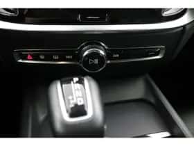 Volvo V60 (2019) thumbnail 11