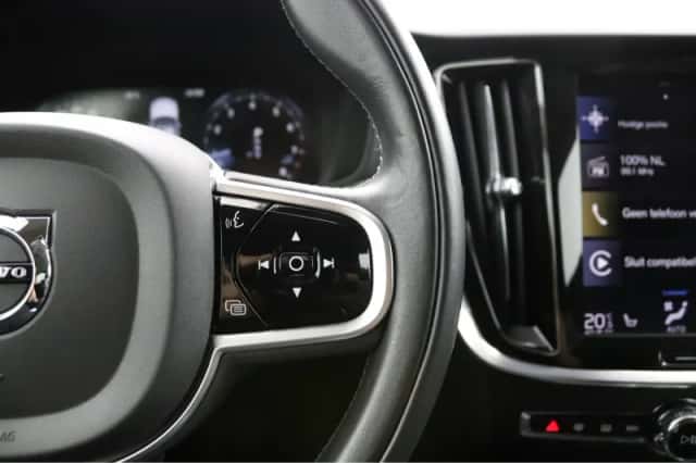 Volvo V60 (2019) thumbnail 17