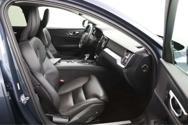 Volvo V60 (2019) thumbnail 18