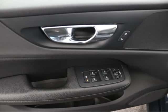 Volvo V60 (2019) thumbnail 23