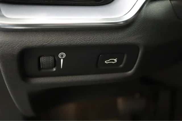 Volvo V60 (2019) thumbnail 24