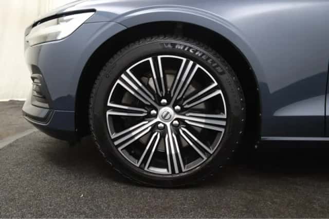Volvo V60 (2019) thumbnail 32